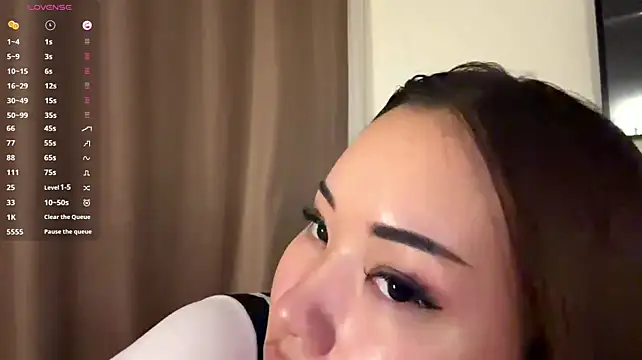 Ur_neighbor_Kira
