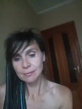 Francenia_lolis live cam on StripChat