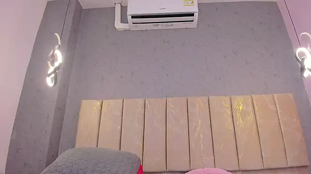 Tiffany_mendez live cam on StripChat