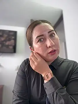 suzy-111 live cam on StripChat