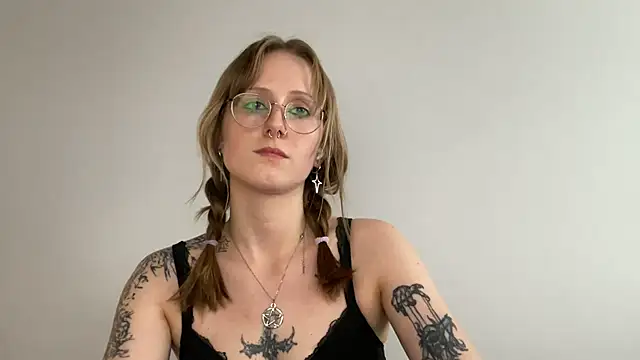 LaraLovely webcam