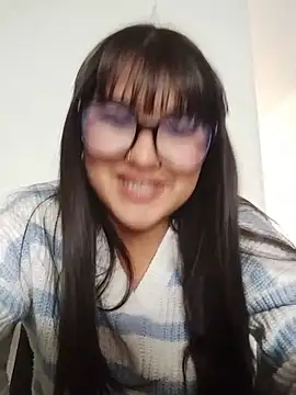 Emily-7 live cam on StripChat
