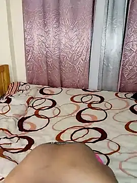 sweet_creamerr live cam on StripChat