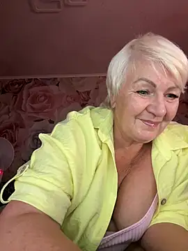 Laura_Millf webcam