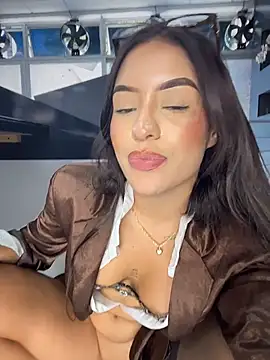MystiqueXXX webcam