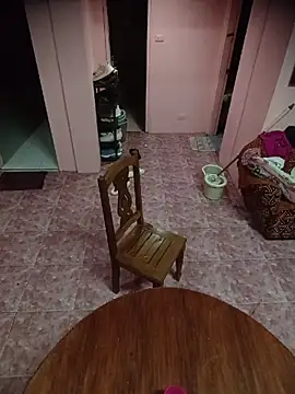 Strongshemail webcam