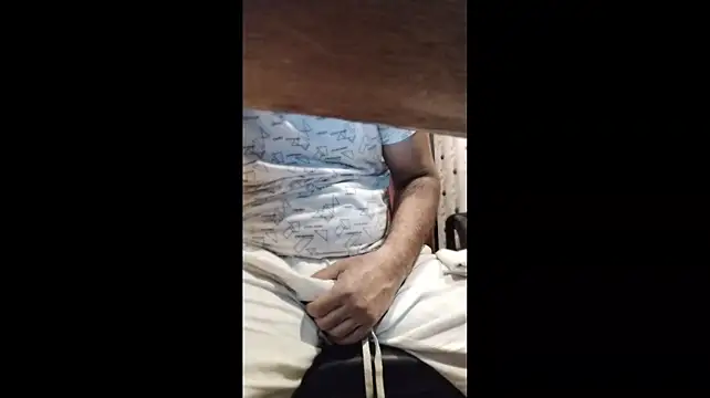hairy_macho90 (Ask my age) - Cumshots