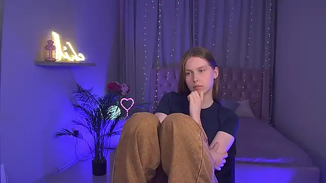 MelissaLowson live cam on StripChat