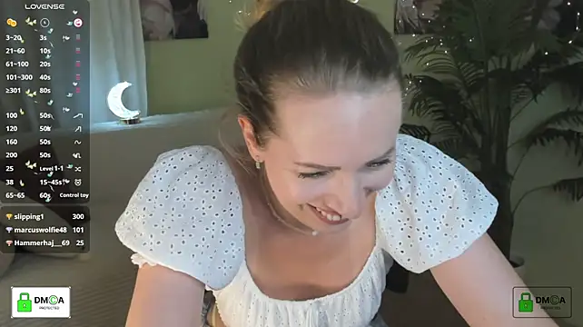 Queenymel webcam