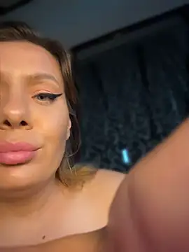 KrisKkiki webcam