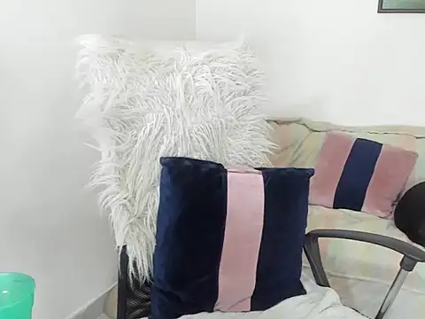 sarahlovexxv webcam
