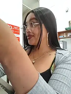 Mia_Risky-1 webcam