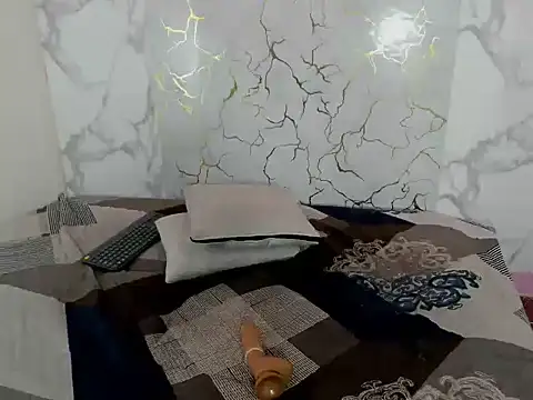 Nahomi_hot_77 webcam