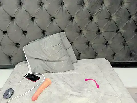 Kivi_Fox webcam