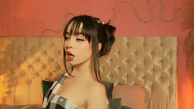 Lilou_albrecht live cam on StripChat
