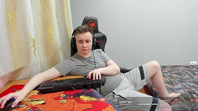 iliaskrislove live cam on StripChat