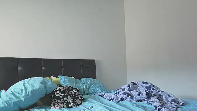 ChannelCox1 live cam on StripChat