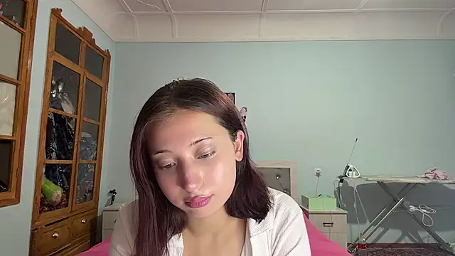TeresitaCocanougher live cam on StripChat