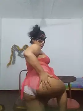 Expose_Queen live cam on StripChat