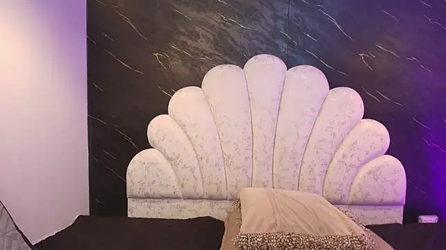_MiaBrown_ webcam