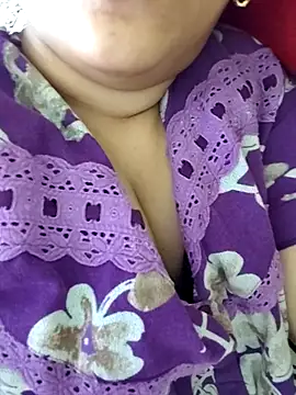 arushi9490 live cam on StripChat