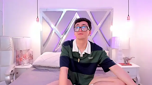 GaelDuke live cam on StripChat