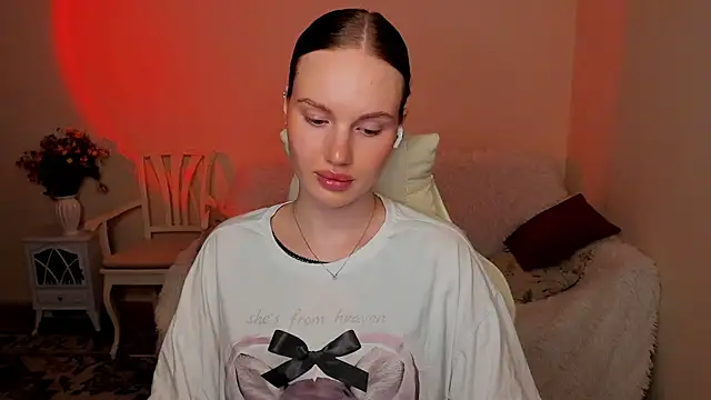 MishkaMe live cam on StripChat