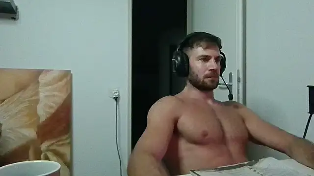 alpha-hunk live cam on StripChat
