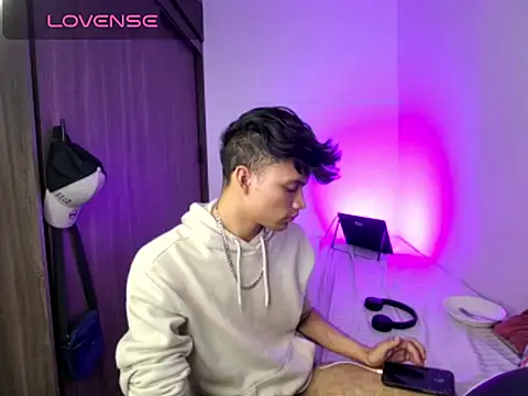 AlexxxGod live sex cam