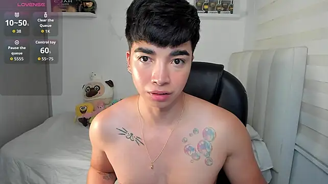 santy7v7 live cam on StripChat