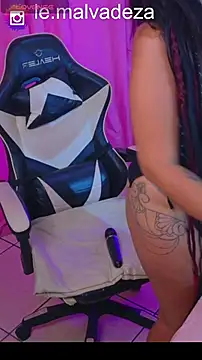 LeonaMalvadeza webcam