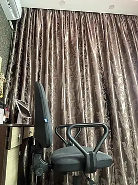 Sweet_little_gir live webcam