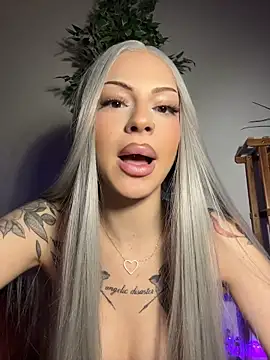 DollyRuby live webcam