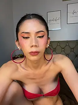 CassandraLovve live cam on StripChat