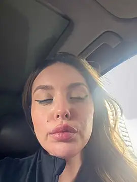 Alirawrz live webcam