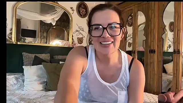 MrsMelia webcam