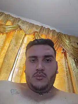 Tyler_Gaell webcam
