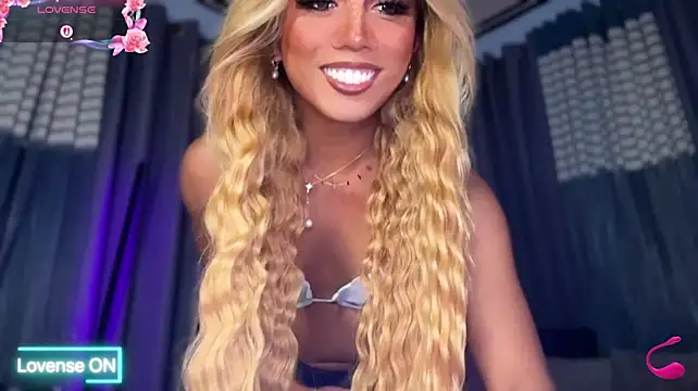 Islamorena143 live cam on StripChat