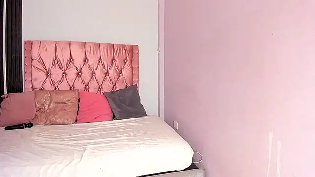 SaraApril_1 webcam