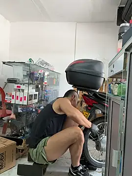 paul22cm- (Ask my age) - Caress my sexy body!!