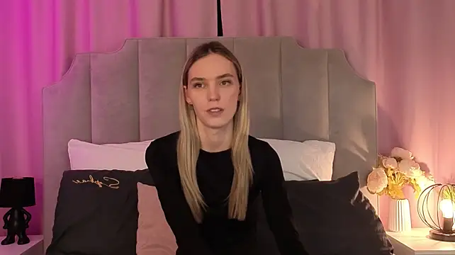 nikkiryx (F young) - I'll send you a hot photo)