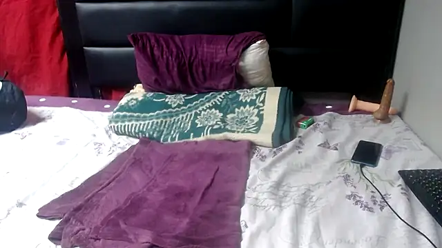 AfricanCurves22 webcam