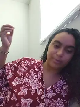 cinnaminnie Live Webcam on Stripchat