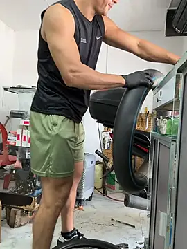 paul22cm- (Ask my age) - Caress my sexy body!!