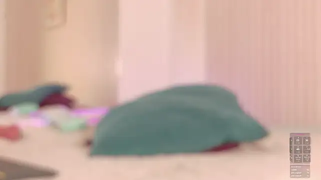 MiaJanss webcam