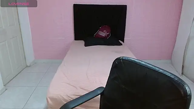 celeste16092020 live cam on StripChat