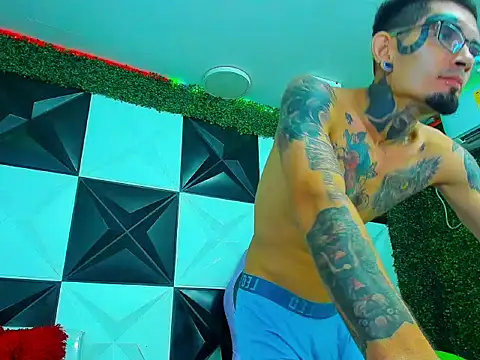 Boy_tatto77 live cam on StripChat