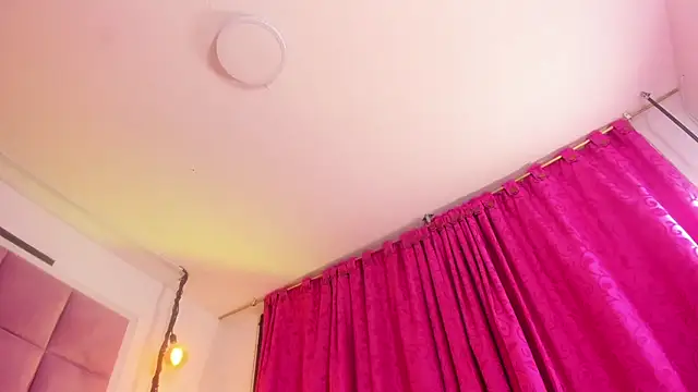 Kysha_Lipss live cam on StripChat