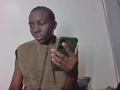 prettyshontel live cam on StripChat