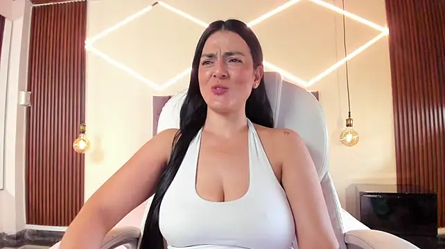 BellaClaiir live cam on StripChat
